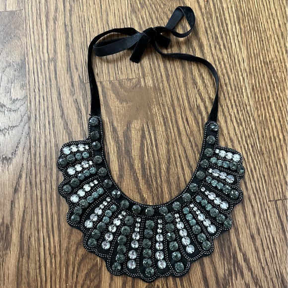 Banana Republic Jewelry - Banana Republic Notorious Necklace